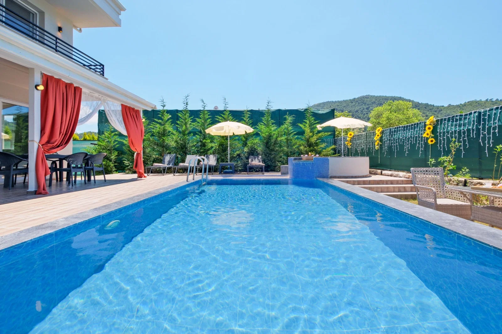 Fethiye’de Sakin Konumda, Özel Havuzlu, 4 Yatak Odalı, Kiralık Villa
