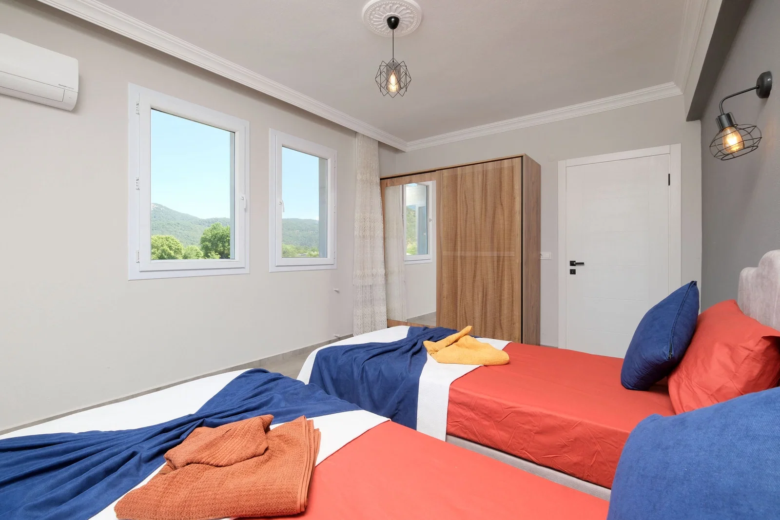 Fethiye’de Sakin Konumda, Özel Havuzlu, 4 Yatak Odalı, Kiralık Villa