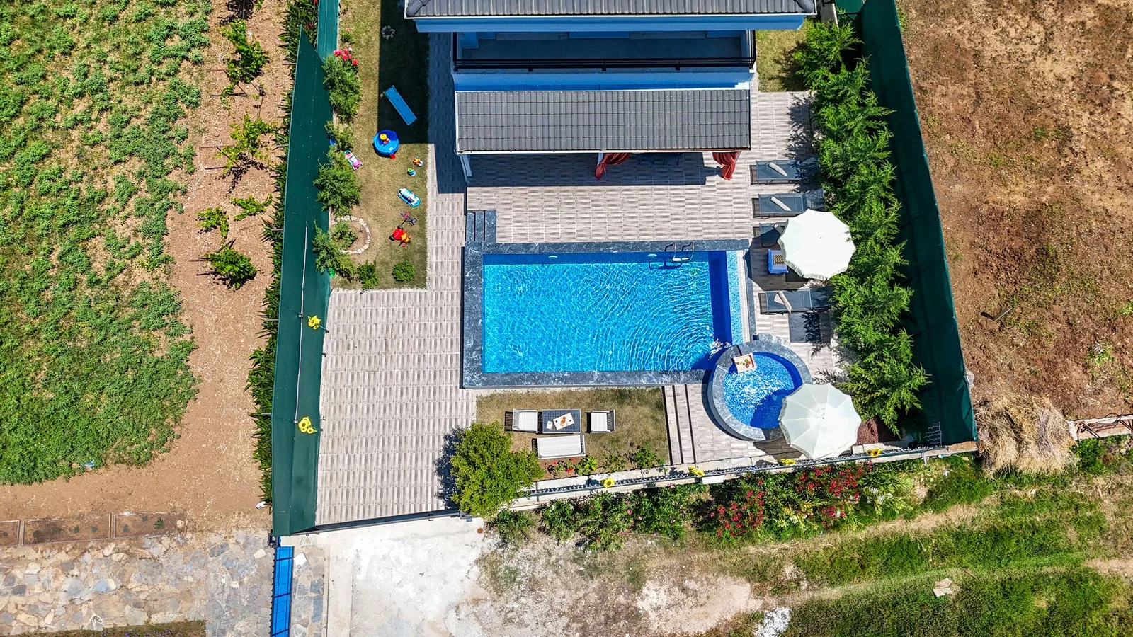 Fethiye’de Sakin Konumda, Özel Havuzlu, 4 Yatak Odalı, Kiralık Villa