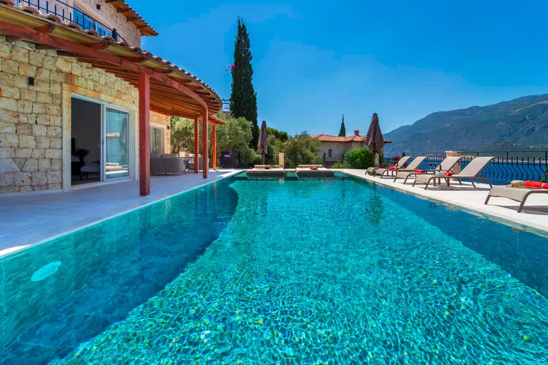 Kaş’ta deniz manzaralı kiralık villa, fotoğraf 5