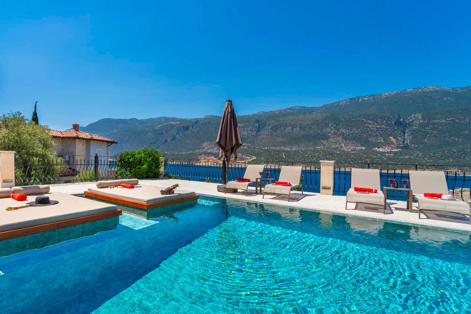 Kaş’ta deniz manzaralı kiralık villa, fotoğraf 6