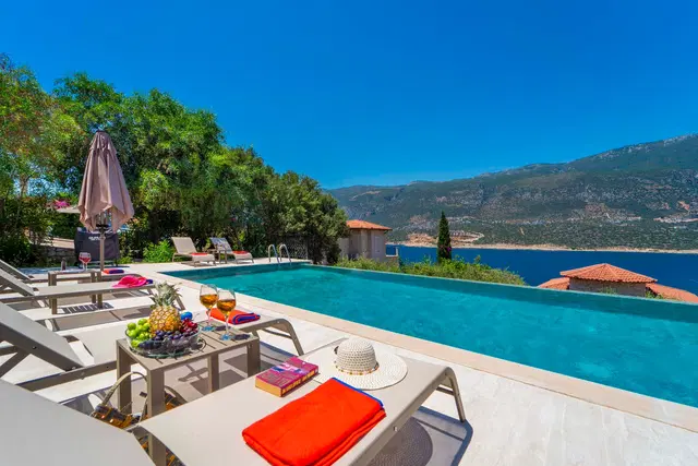 Kaş’ta denize yakın kiralık villa, fotoğraf 3