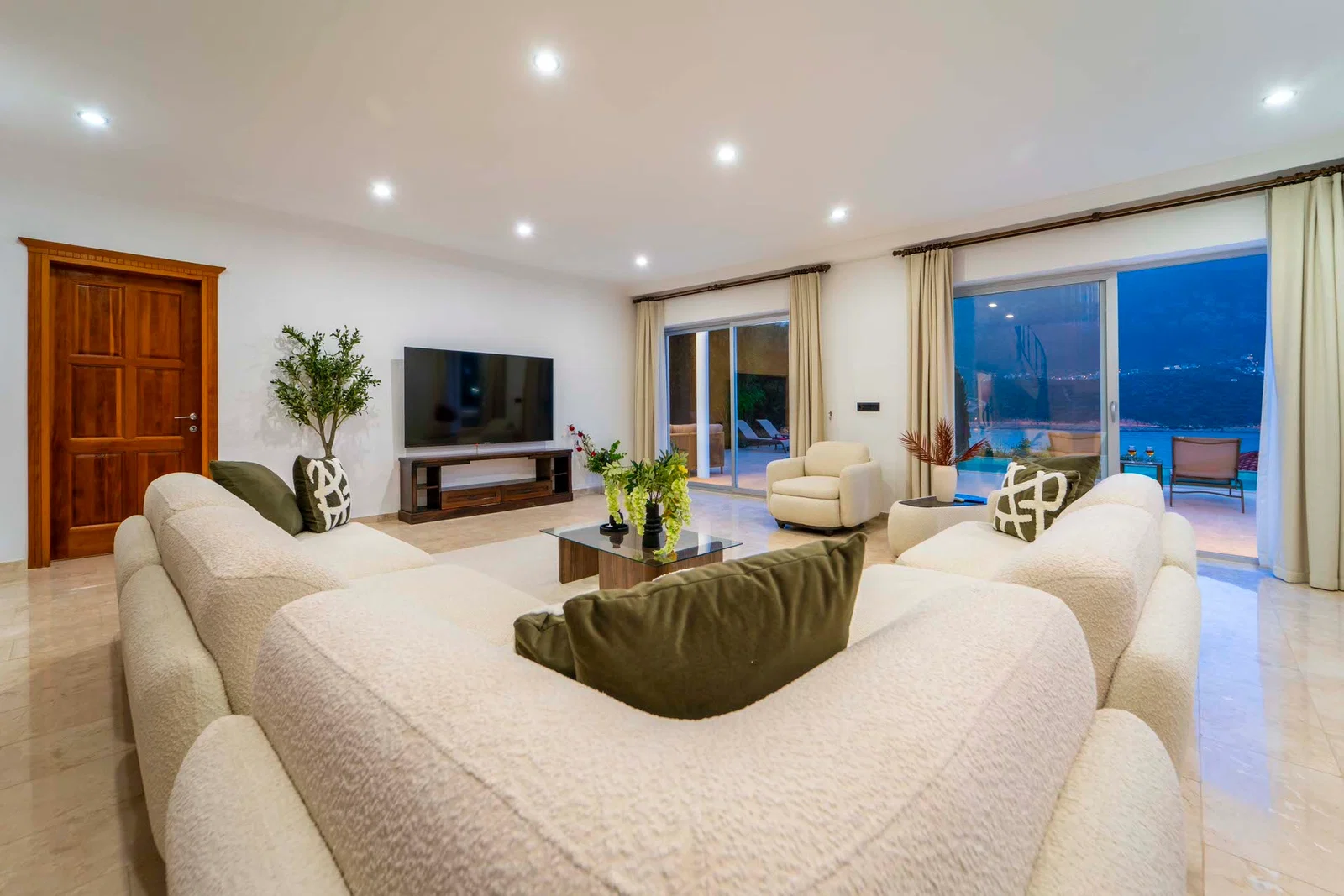 Kaş’ta denize yakın kiralık villa, fotoğraf 23