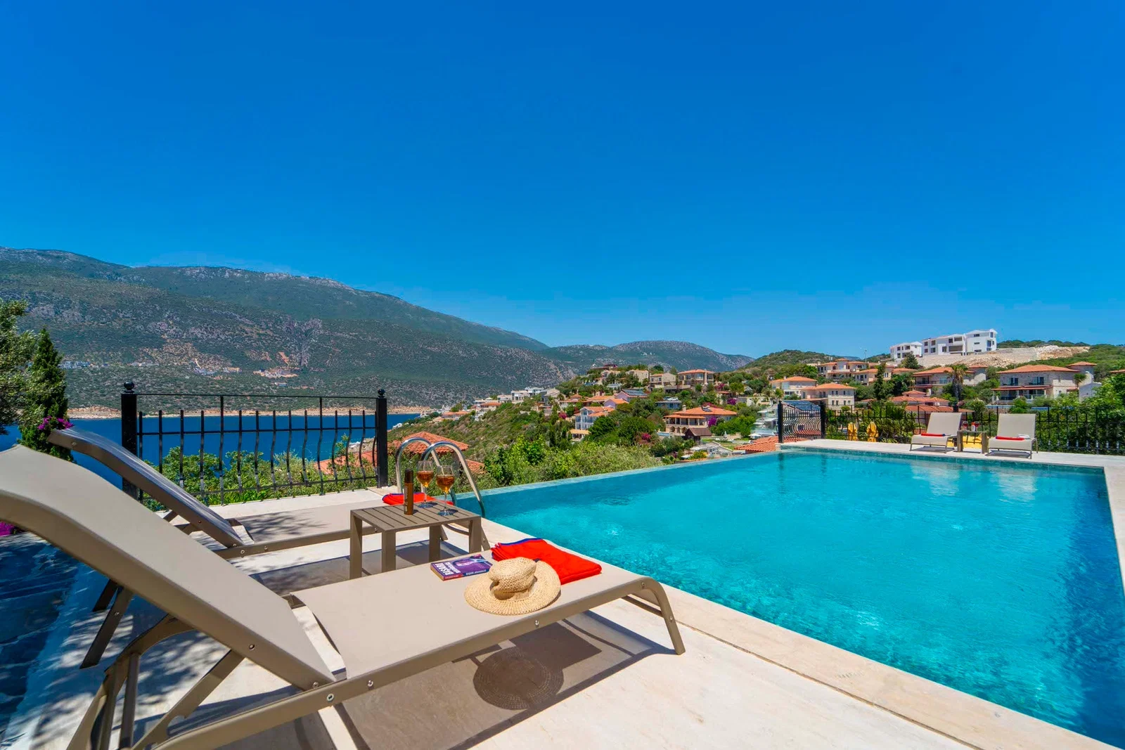 Kaş’ta merkeze yakın kiralık villa, fotoğraf 8