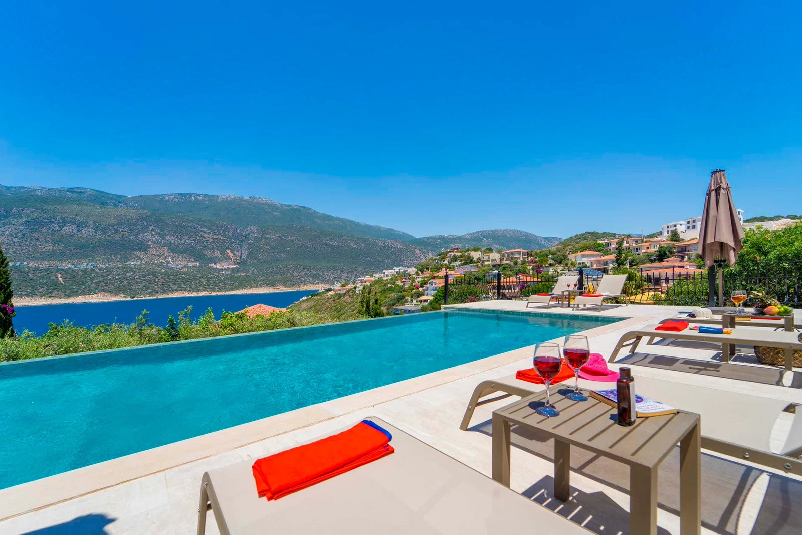 Kaş’ta deniz manzaralı kiralık villa, fotoğraf 5