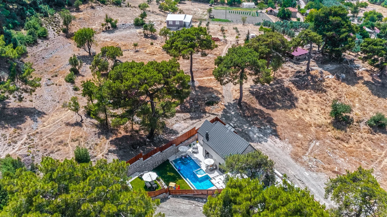 Sarıbelen’de bahçeli kiralık villa, fotoğraf 19