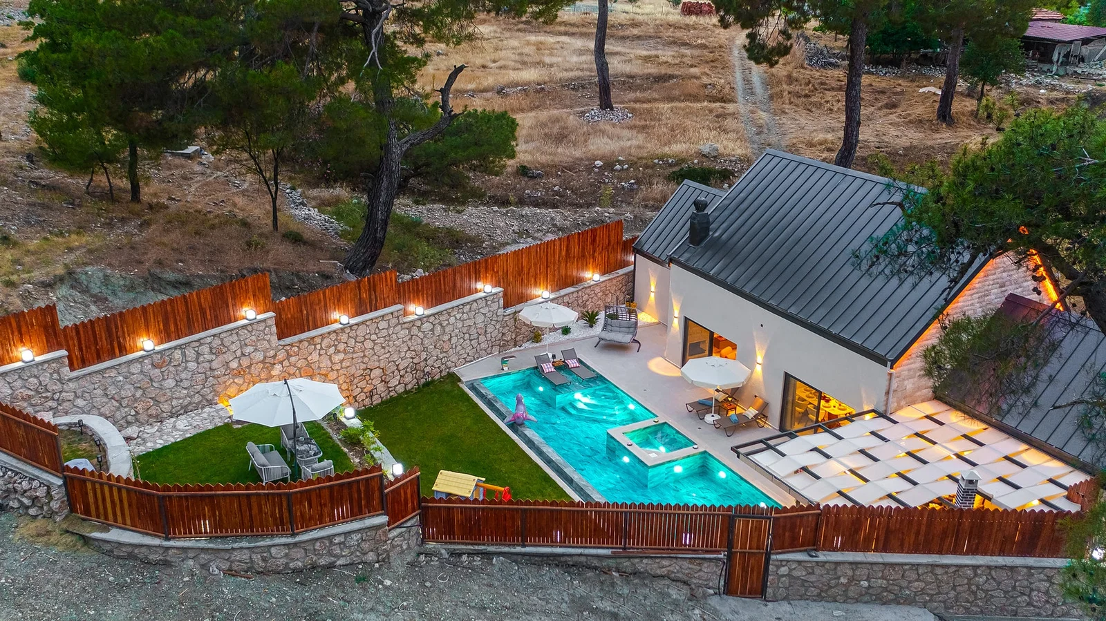Sarıbelen’de korunaklı havuzlu kiralık villa, fotoğraf 17