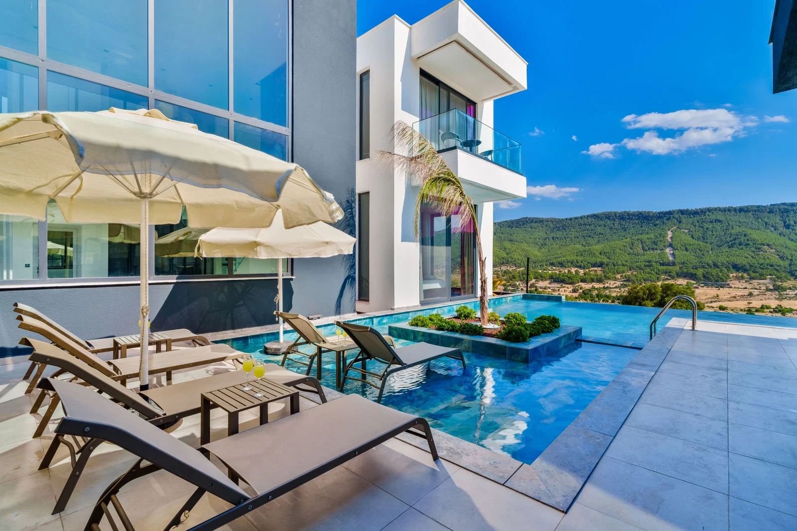 Sarıbelen’de doğa manzaralı kiralık villa, fotoğraf 5