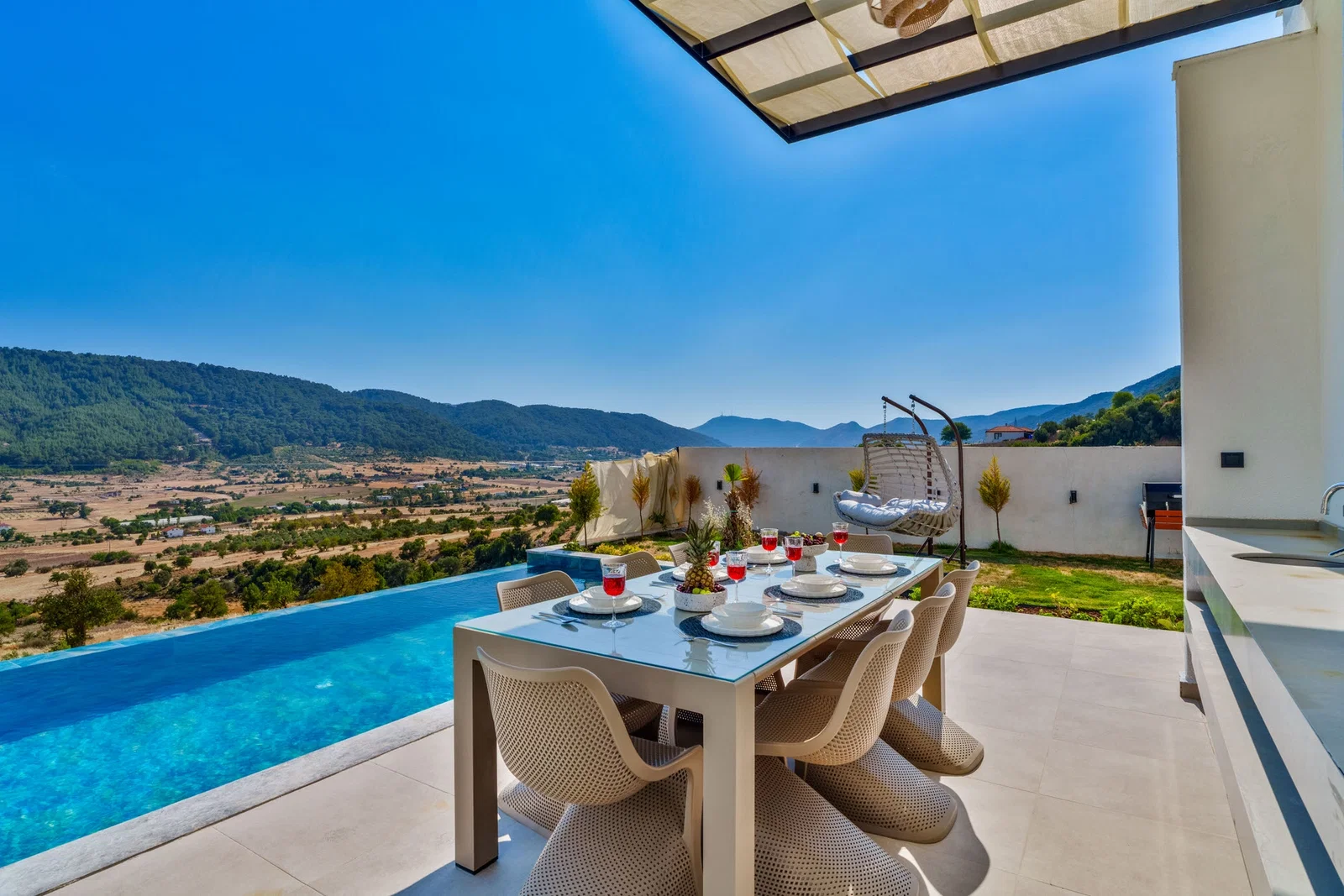 Sarıbelen’de kapalı havuzlu kiralık villa, fotoğraf 11