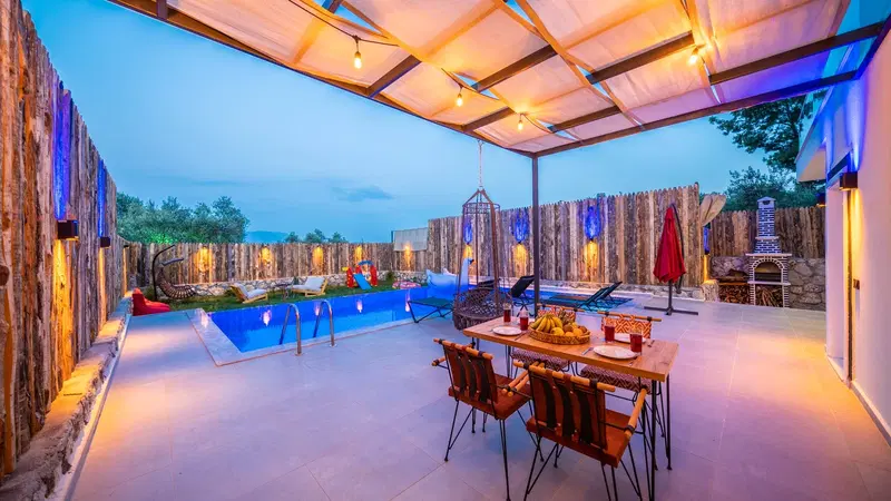 Fethiye’de korunaklı havuzlu kiralık villa, fotoğraf 10