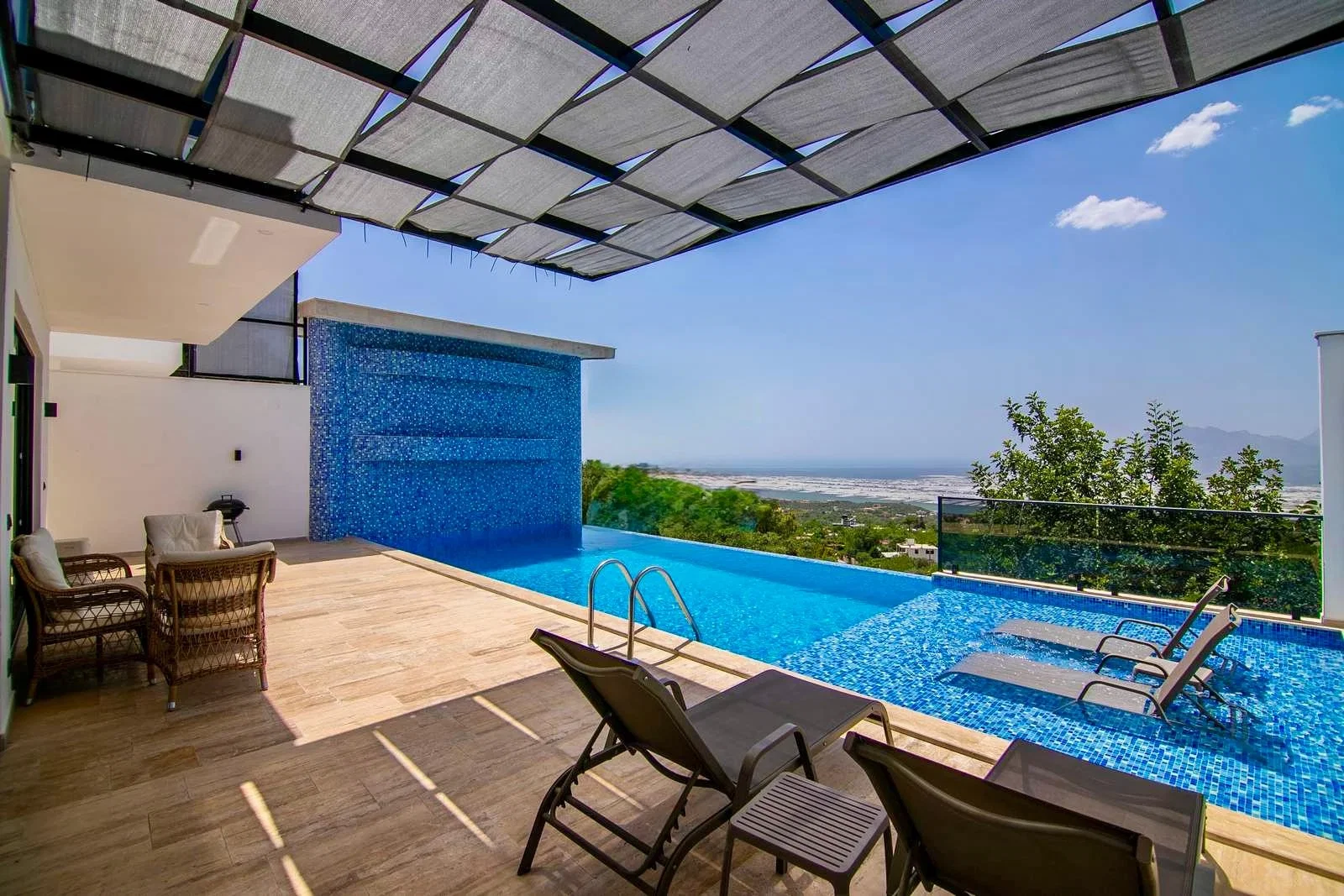 Üzümlü’de muhafazakar kiralık villa, fotoğraf 5