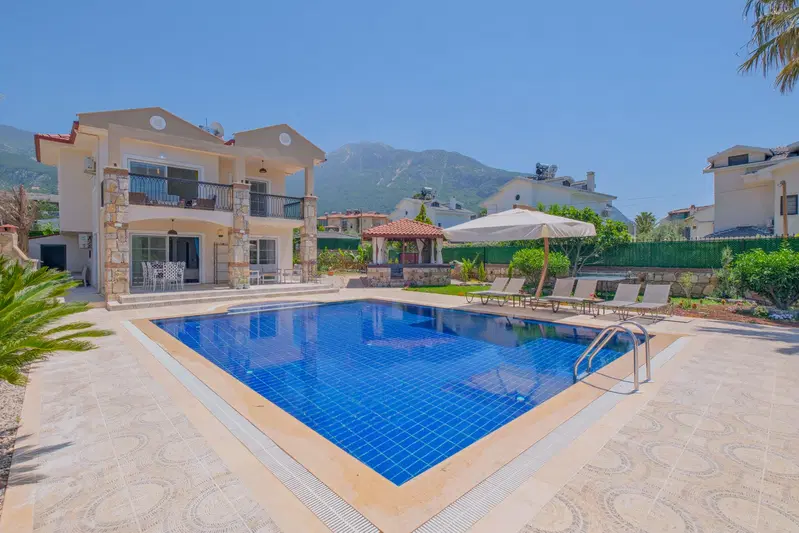 Fethiye’de bahçeli kiralık villa, fotoğraf 2
