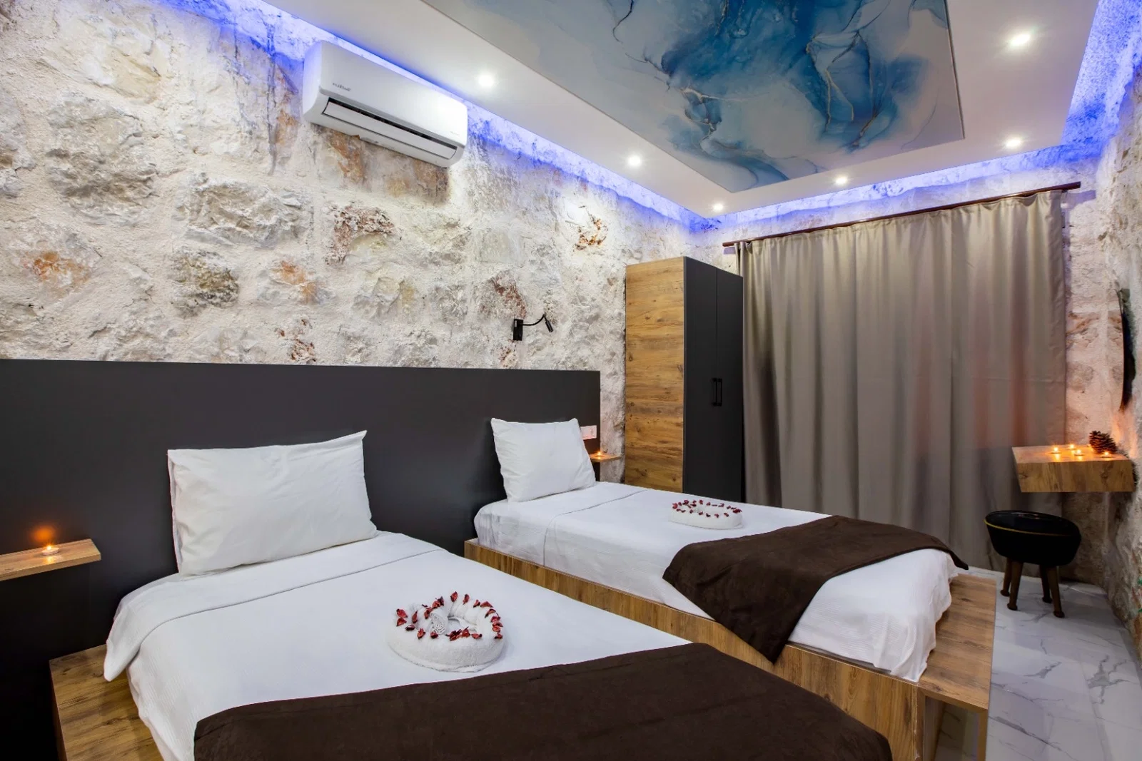 Sarıbelen’de korunaklı havuzlu kiralık villa, fotoğraf 31