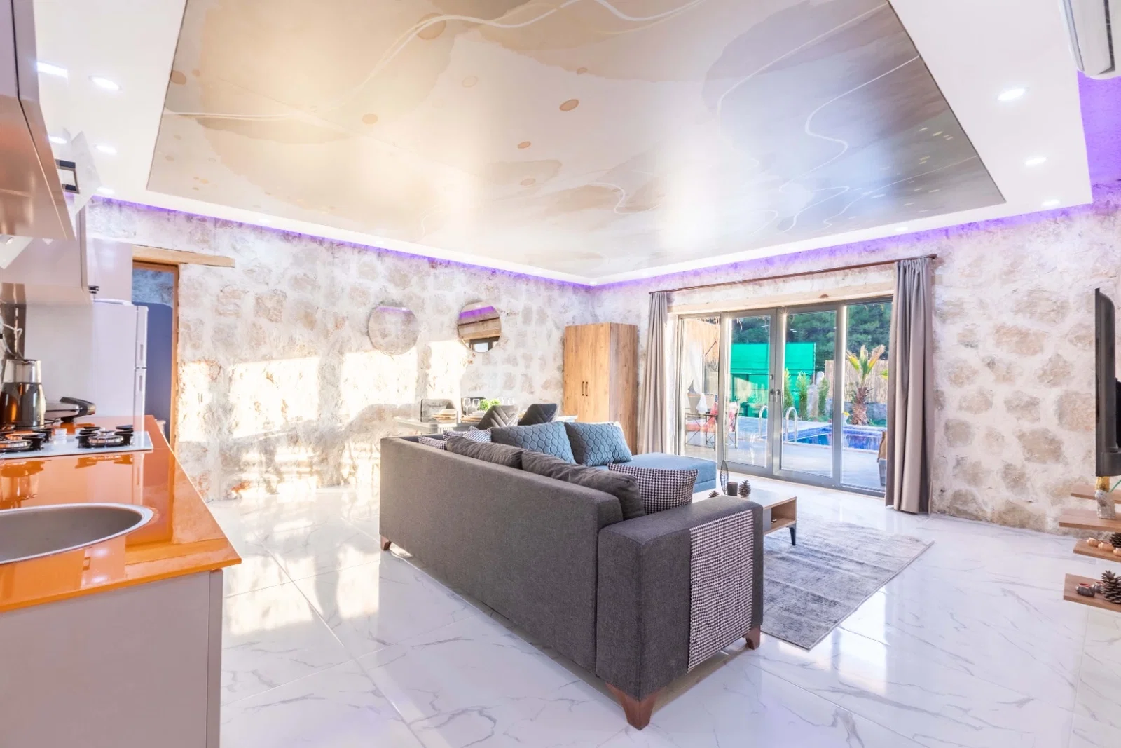 Sarıbelen’de korunaklı havuzlu kiralık villa, fotoğraf 25