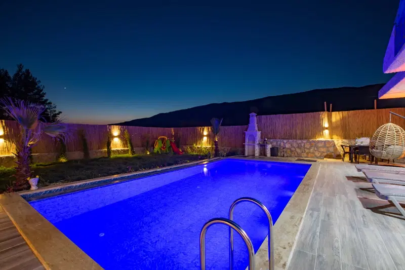 Sarıbelen’de korunaklı havuzlu kiralık villa, fotoğraf 13