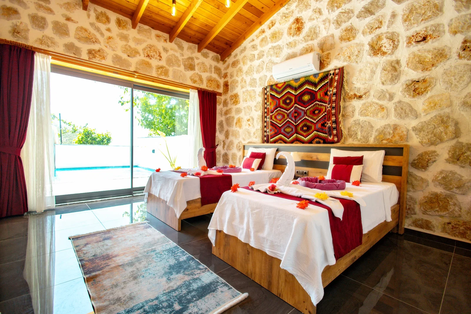 İslamlar’da korunaklı havuzlu kiralık villa, fotoğraf 37