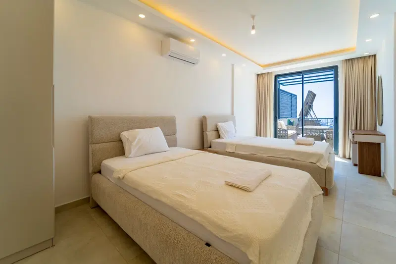Üzümlü’de doğa manzaralı kiralık villa, fotoğraf 19