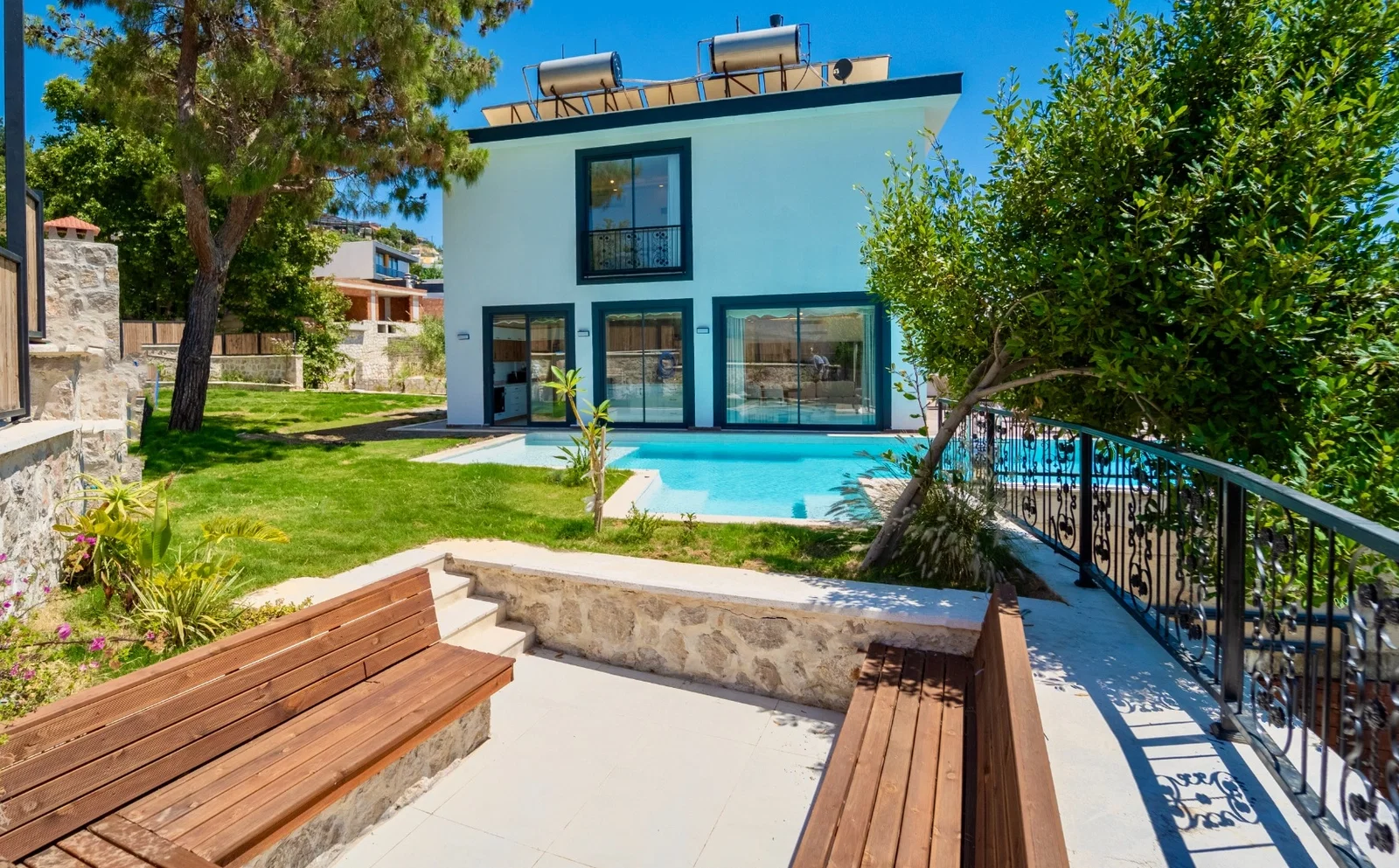 Üzümlü’de doğa manzaralı kiralık villa, fotoğraf 4