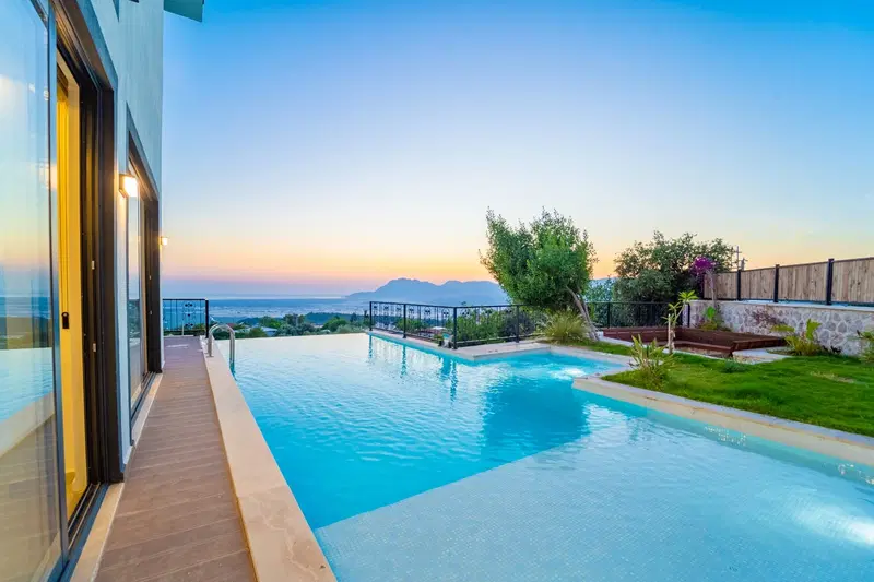 Üzümlü’de özel havuzlu kiralık villa, fotoğraf 2