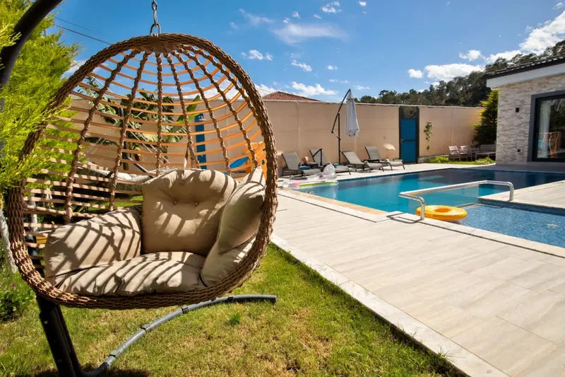 Fethiye’de korunaklı havuzlu kiralık villa, fotoğraf 10