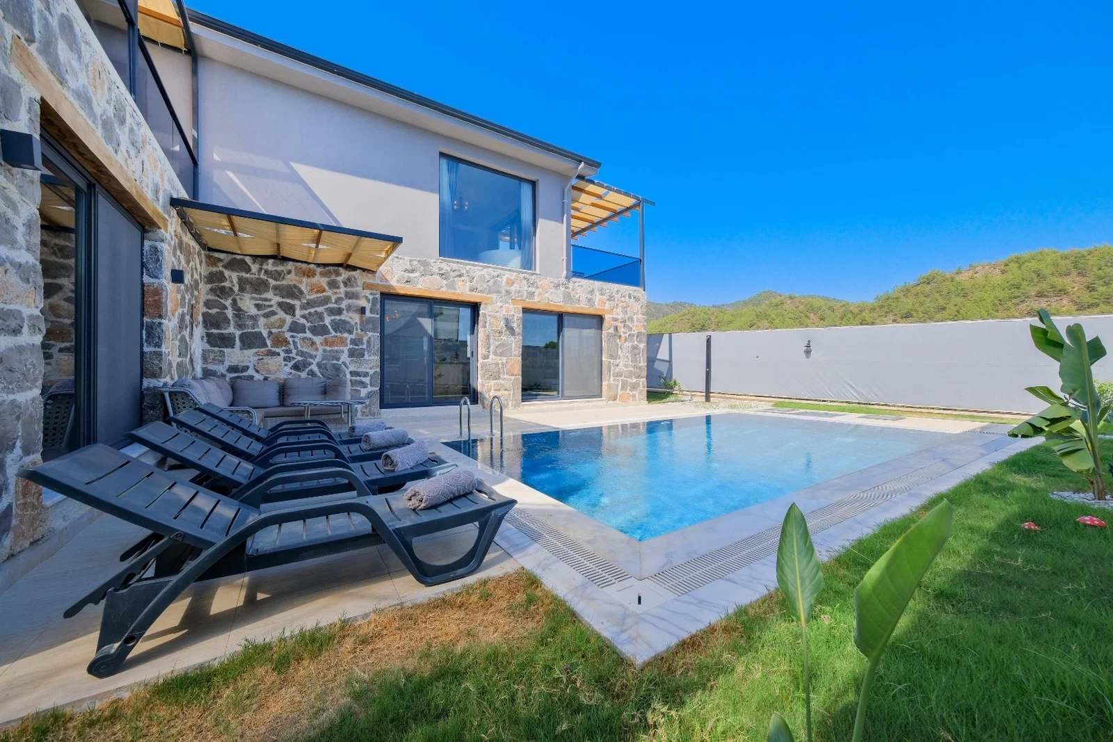 Fethiye’de çocuk havuzlu kiralık villa, fotoğraf 2