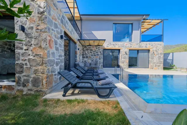 Fethiye’de bahçeli kiralık villa, fotoğraf 3