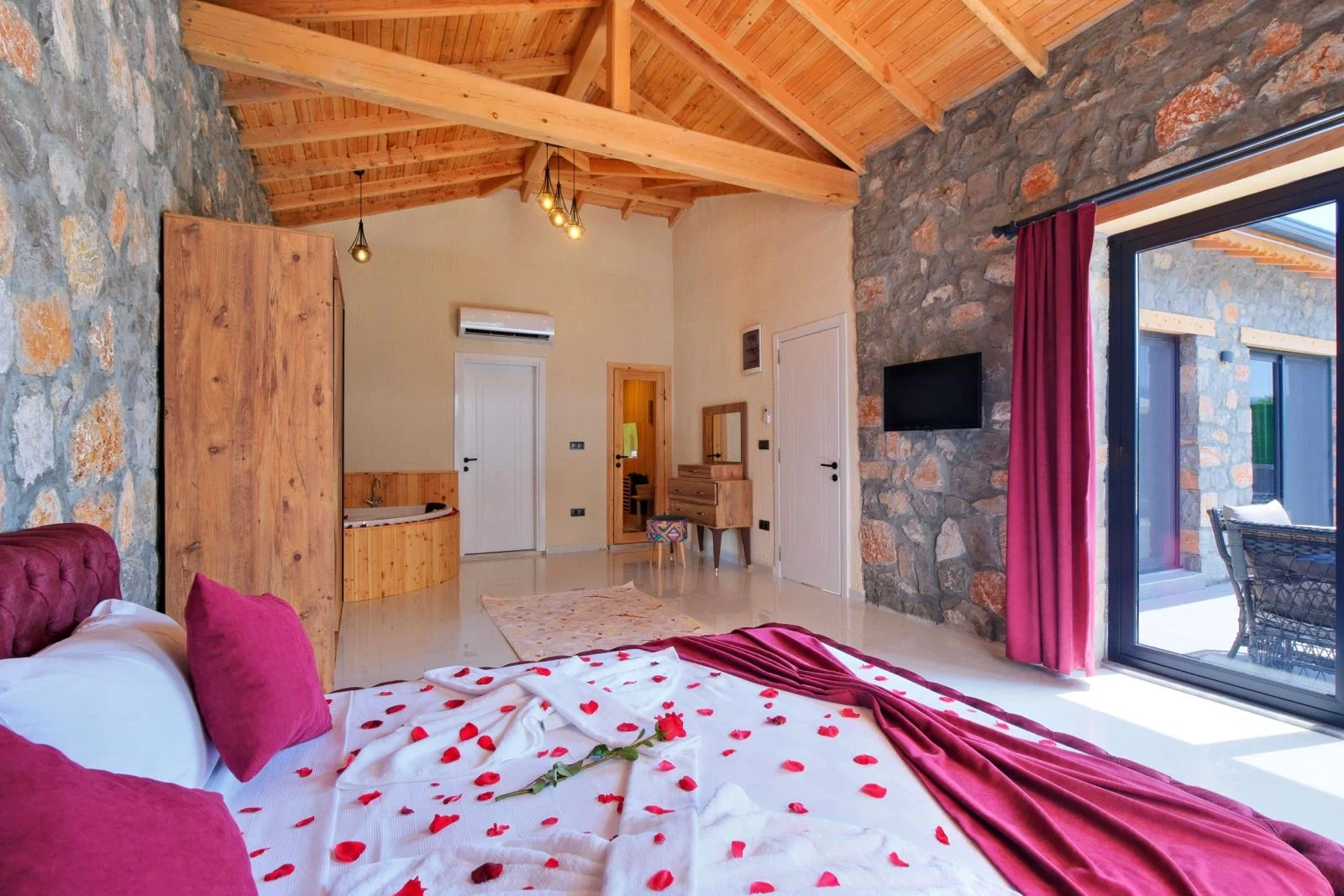 Fethiye’de bahçeli kiralık villa, fotoğraf 17