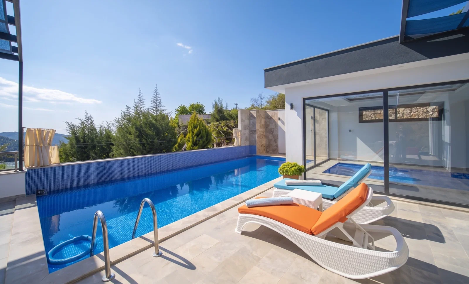 Üzümlü’de saunalı kiralık villa, fotoğraf 3