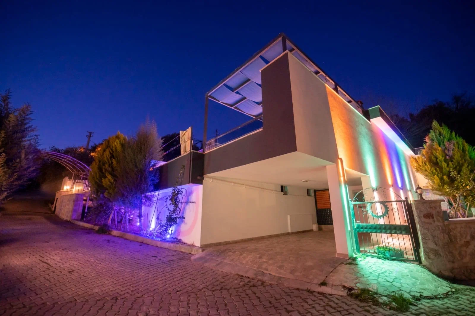 Üzümlü’de saunalı kiralık villa, fotoğraf 12