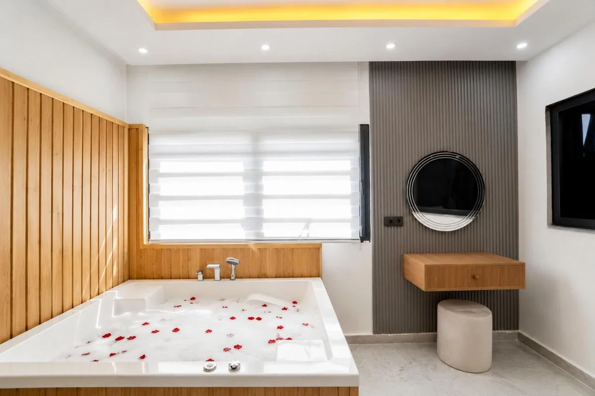 Sarıbelen’de Balayı Çiftlerine Uygun, Çocuk Havuzlu, 6 Kişilik, Kiralık Villa