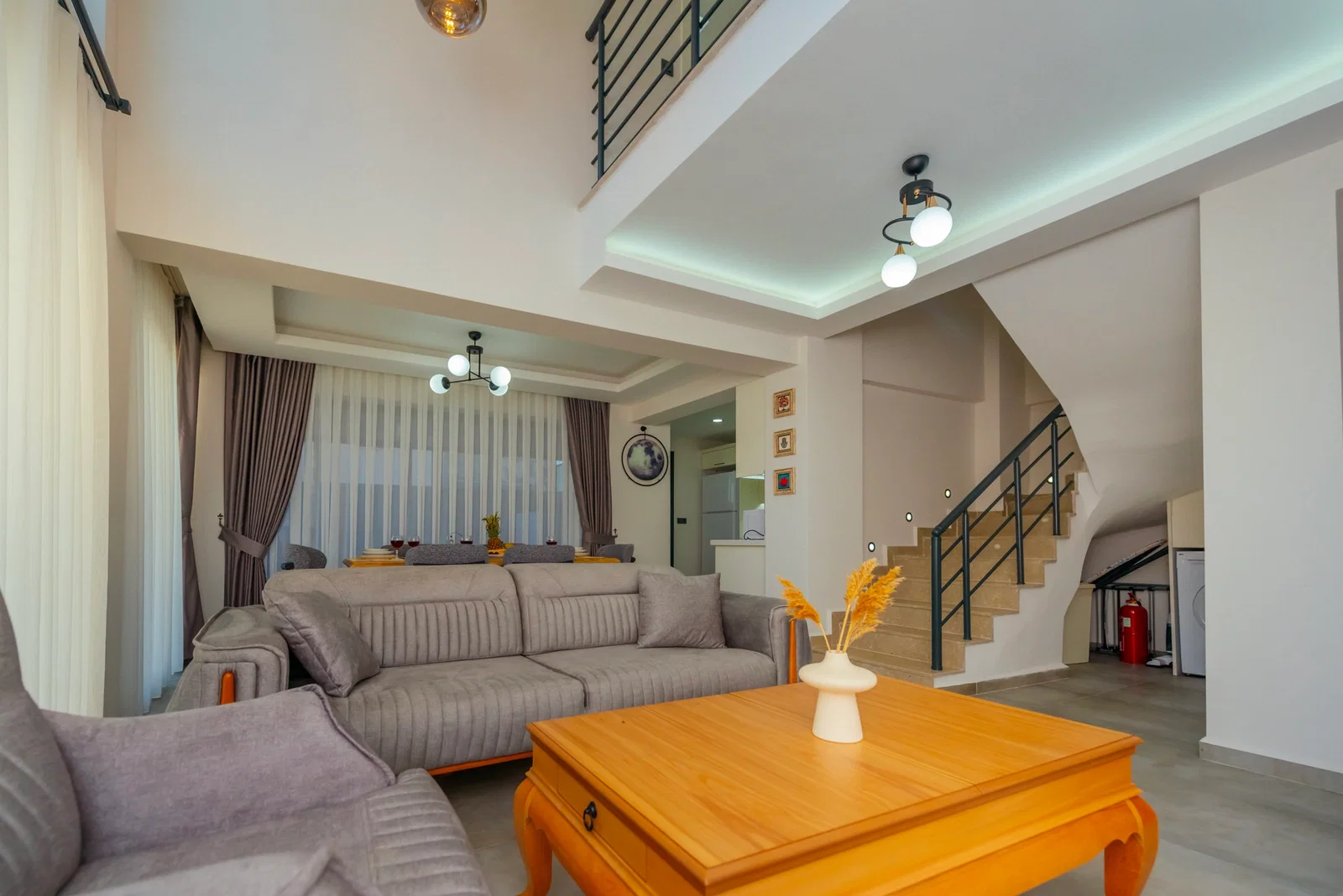 Fethiye’de Merkeze Yakın, Isıtmalı Havuzlu, Jakuzili, Lüks Villa
