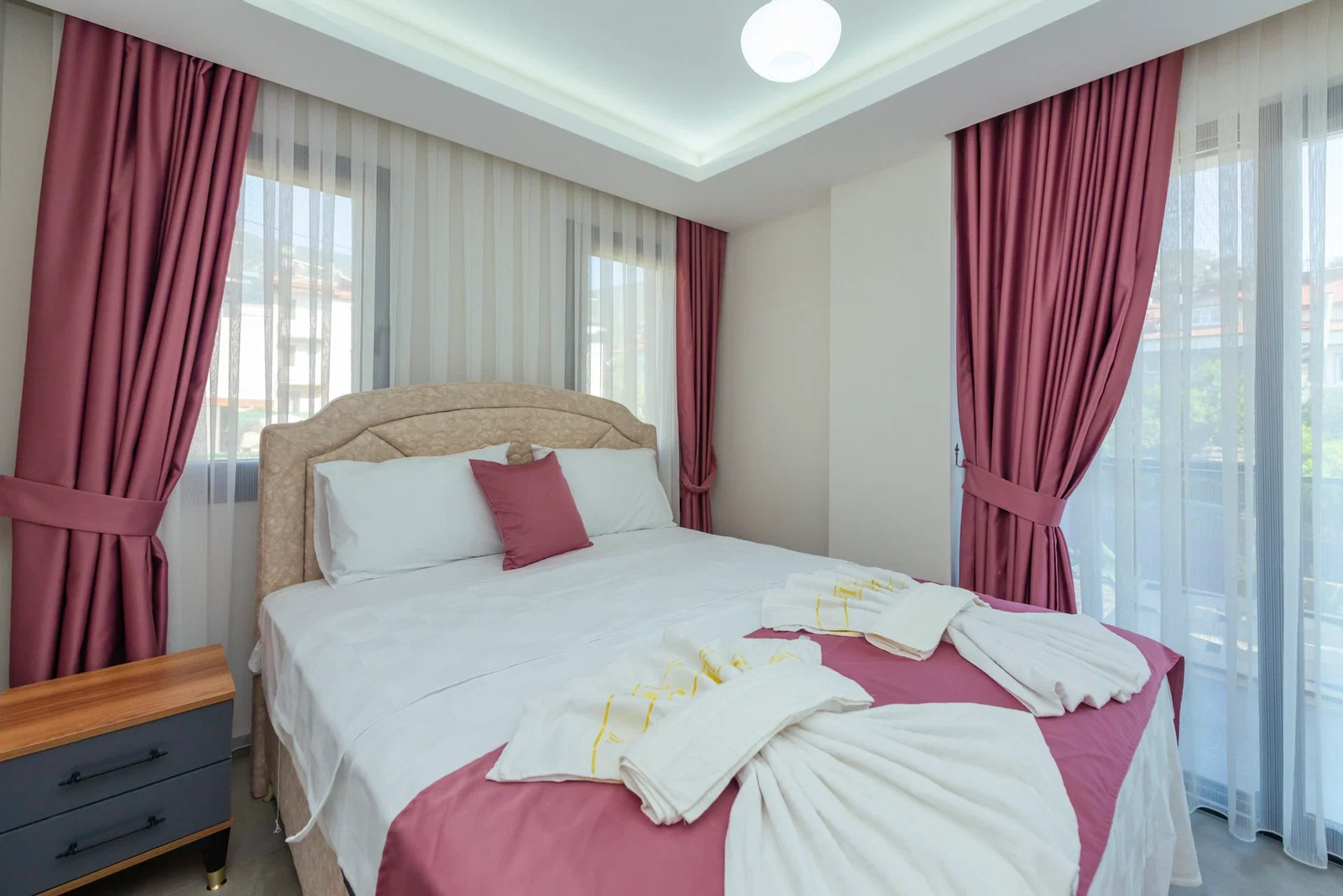Fethiye’de Merkeze Yakın, Isıtmalı Havuzlu, Jakuzili, Lüks Villa
