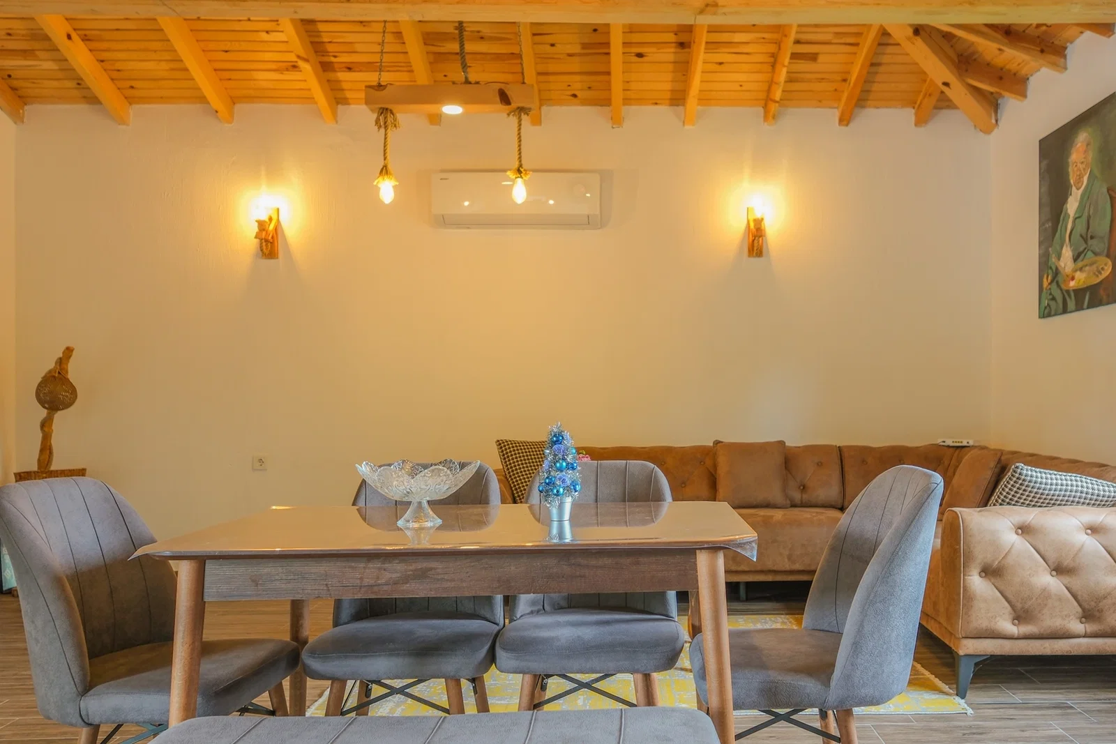 Fethiye’de Huzurlu, Korunaklı Havuzlu, 2 Yatak Odalı, Kiralık Villa
