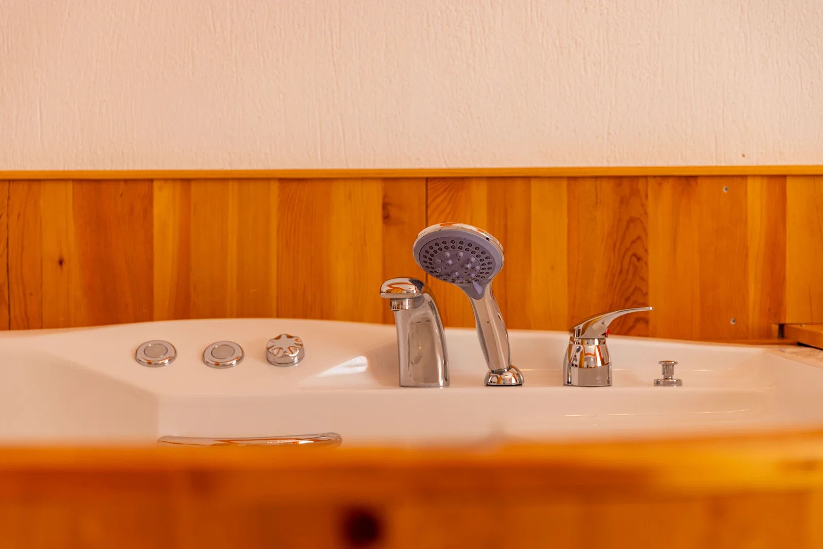 Sarıbelen’de Balayı Çiftlerine Uygun, Korunaklı Havuzlu, 2 Yatak Odalı, Kiralık Villa