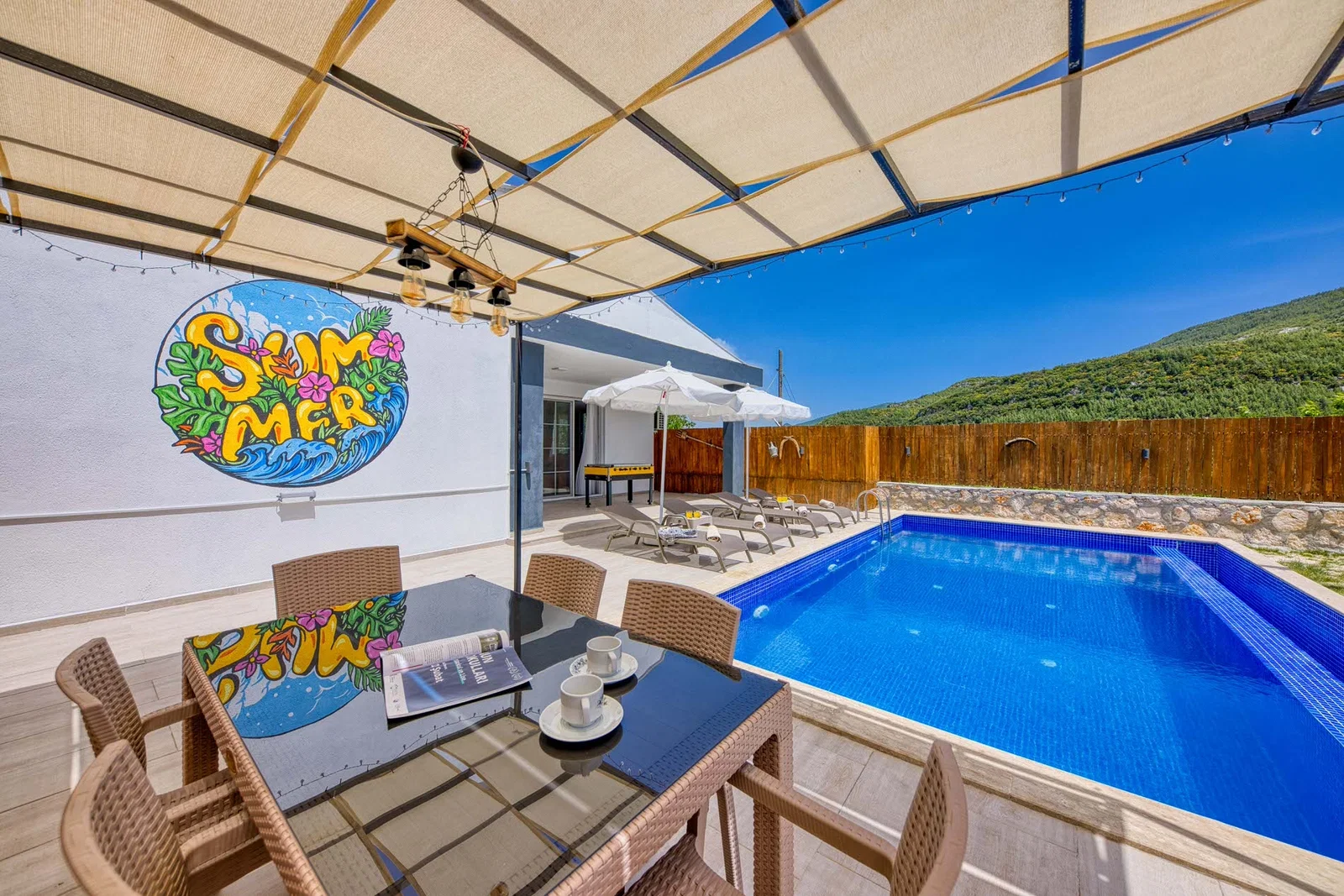Sarıbelen’de Balayı Çiftlerine Uygun, Korunaklı Havuzlu, 2 Yatak Odalı, Kiralık Villa