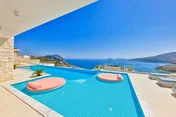 Kalkan’da Kalabalık Ailelere Uygun, Özel Havuzlu, 8 Kişilik, Ultra Lüks Villa