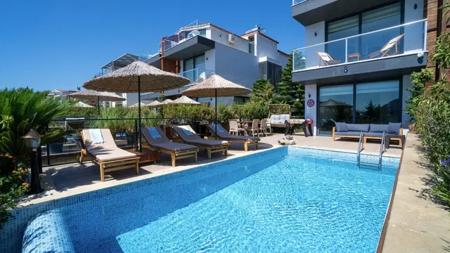 Kalkan’da Deniz Manzaralı, Özel Havuzlu, 3 Yatak Odalı, Lüks Villa