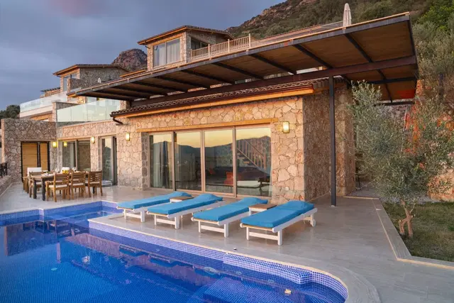 Kalkan’da Merkeze Yakın, Özel Havuzlu, 3 Yatak Odalı, Lüks Villa